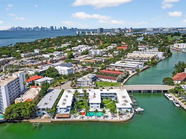 7207 Bay Dr 25, Miami Beach FL 33141