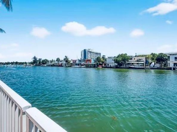 7207 Bay Dr 25, Miami Beach FL 33141