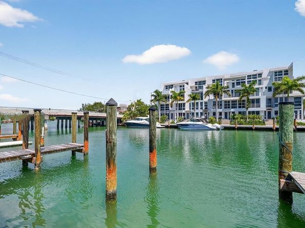 7207 Bay Dr 25, Miami Beach FL 33141