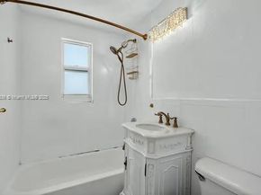 7207 Bay Dr 25, Miami Beach FL 33141