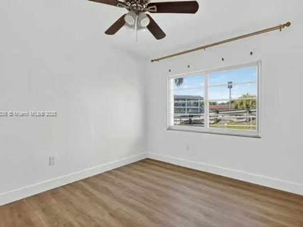 7207 Bay Dr 25, Miami Beach FL 33141