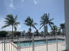 7207 Bay Dr 25, Miami Beach FL 33141