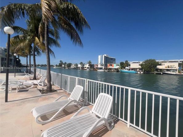 7207 Bay Dr 25, Miami Beach FL 33141