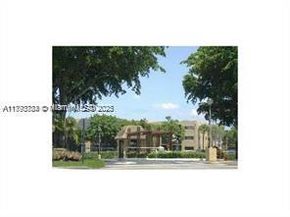 8005 SW 107 Av 118, Miami FL 33173