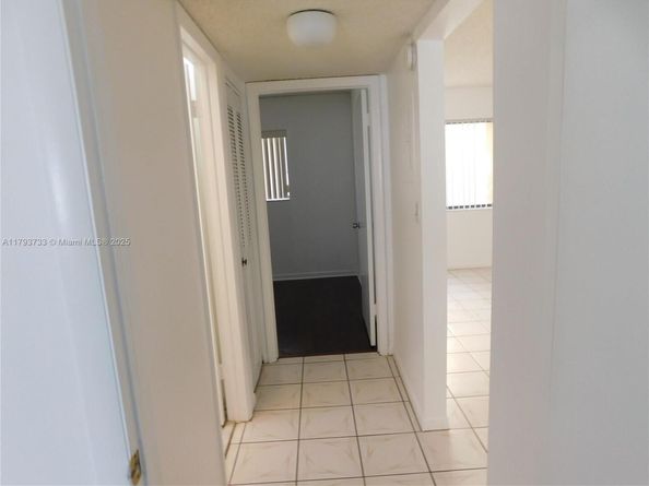 8005 SW 107 Av 118, Miami FL 33173