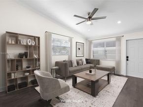 721 NW 47th St, Deerfield Beach FL 33064