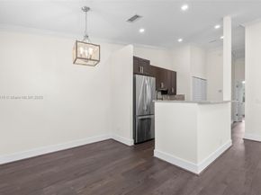 721 NW 47th St, Deerfield Beach FL 33064