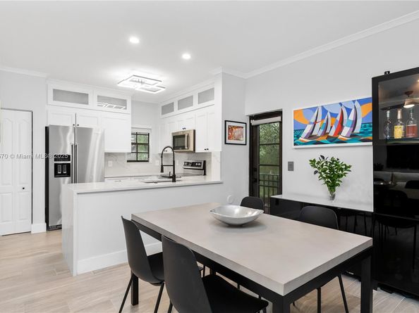 2818 Coconut Ave 2818, Miami FL 33133
