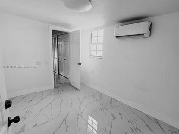 1237 NW 33rd Ave, Miami FL 33125