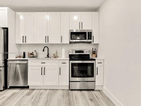 1237 NW 33rd Ave, Miami FL 33125