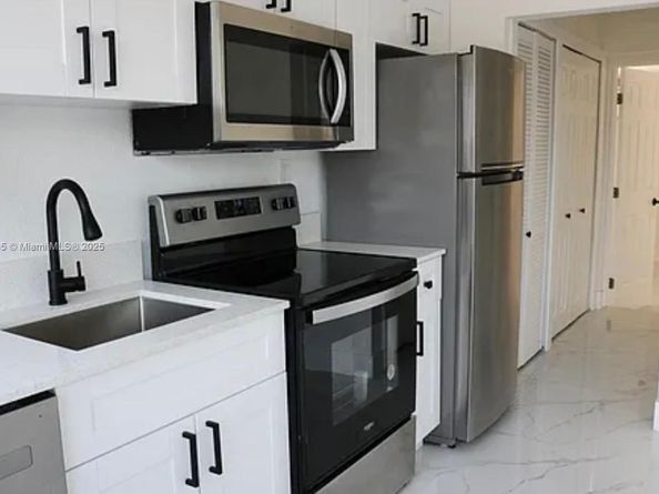 1237 NW 33rd Ave, Miami FL 33125