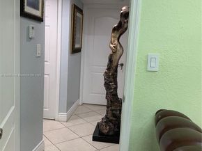 298 E 3rd St 102, Hialeah FL 33010