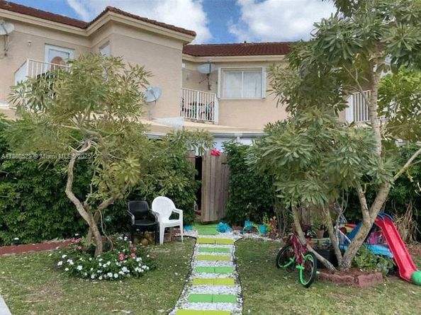 298 E 3rd St 102, Hialeah FL 33010