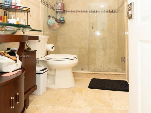 298 E 3rd St 102, Hialeah FL 33010