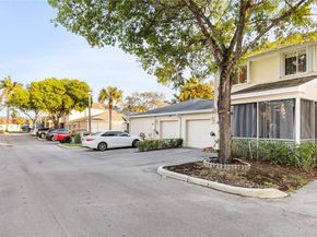 10930 Periwinkle Ln, Tamarac FL 33321