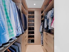 621 W 44th St, Miami Beach FL 33140