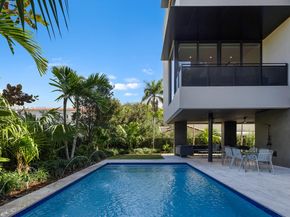 621 W 44th St, Miami Beach FL 33140