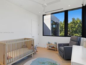 621 W 44th St, Miami Beach FL 33140