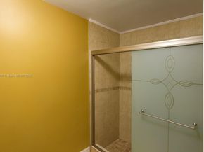 9209 NW 49th Pl, Sunrise FL 33351