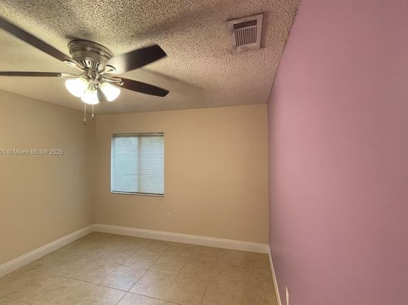 9209 NW 49th Pl, Sunrise FL 33351