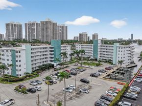3209 S Ocean Dr 1G, Hallandale Beach FL 33009
