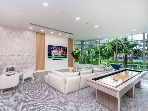 2670 E Sunrise Blvd 724, Fort Lauderdale FL 33304