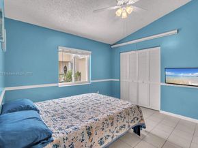 214 SW 180th Ave, Pembroke Pines FL 33029