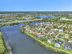 214 SW 180th Ave, Pembroke Pines FL 33029
