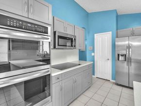 214 SW 180th Ave, Pembroke Pines FL 33029