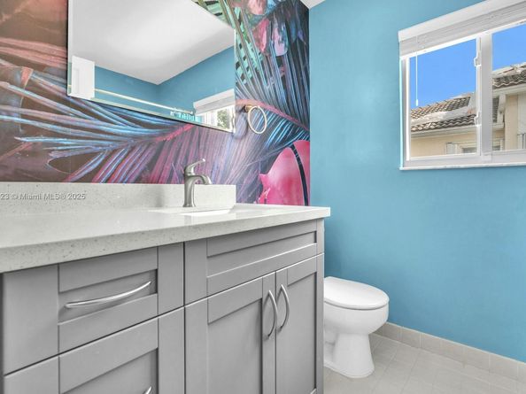 214 SW 180th Ave, Pembroke Pines FL 33029
