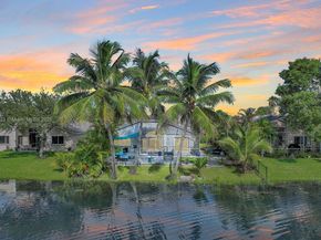 214 SW 180th Ave, Pembroke Pines FL 33029