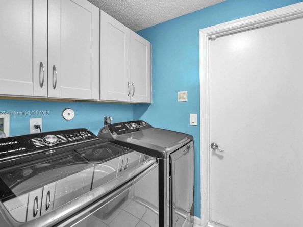 214 SW 180th Ave, Pembroke Pines FL 33029