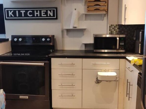 200 177 Dr 115, Sunny Isles Beach FL 33160