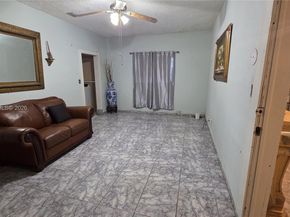 2764 NW 31st St, Miami FL 33142