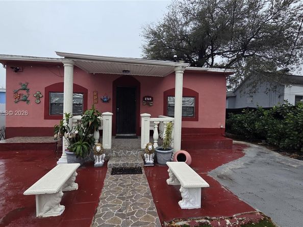 2764 NW 31st St, Miami FL 33142
