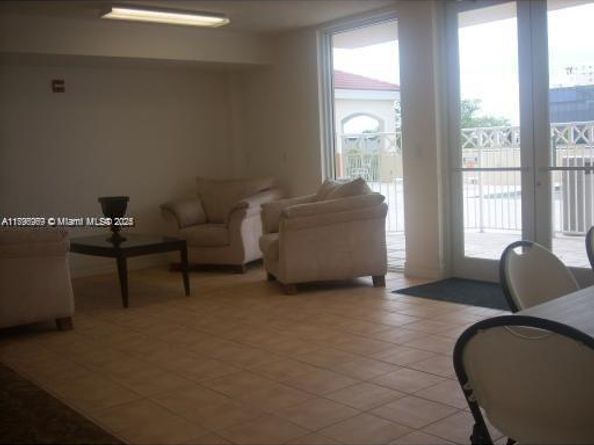 215 SW 42nd Ave 905, Miami FL 33134