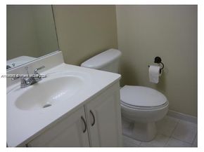215 SW 42nd Ave 905, Miami FL 33134