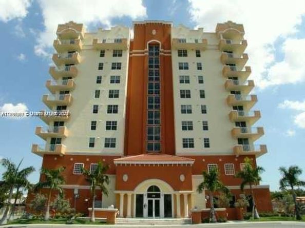 215 SW 42nd Ave 905, Miami FL 33134