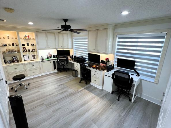 1107 Fairfield Meadows Dr, Weston FL 33327