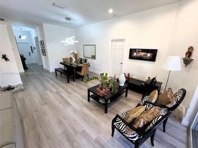 1107 Fairfield Meadows Dr, Weston FL 33327