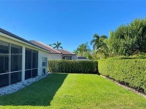 1107 Fairfield Meadows Dr, Weston FL 33327
