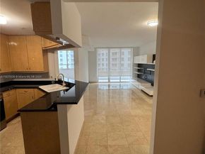 801 Brickell Key Blvd 1005, Miami FL 33131