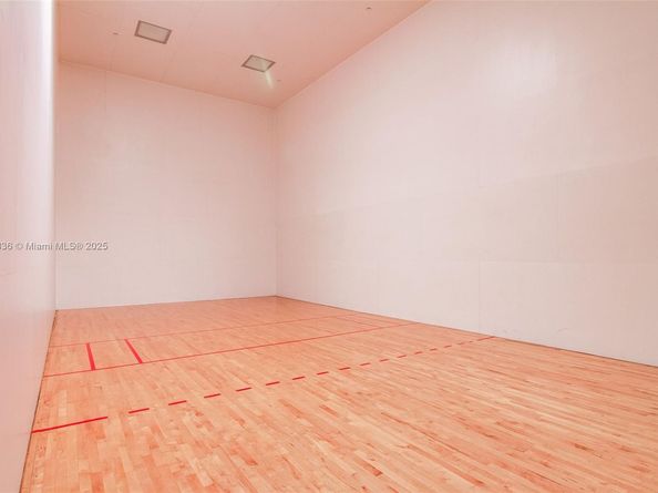 801 Brickell Key Blvd 1005, Miami FL 33131