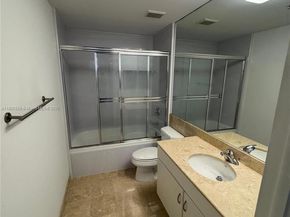801 Brickell Key Blvd 1005, Miami FL 33131