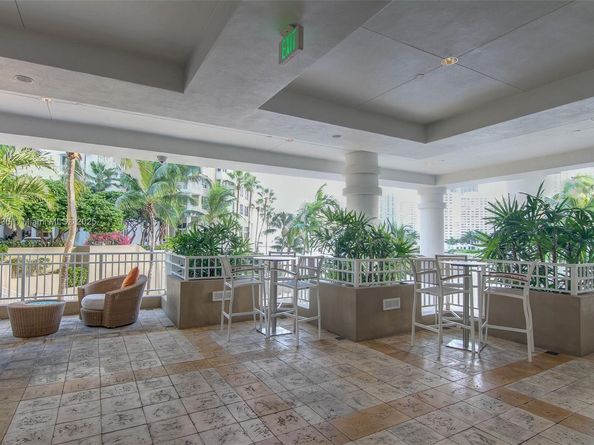 801 Brickell Key Blvd 1005, Miami FL 33131