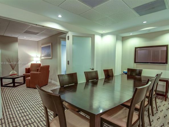 801 Brickell Key Blvd 1005, Miami FL 33131
