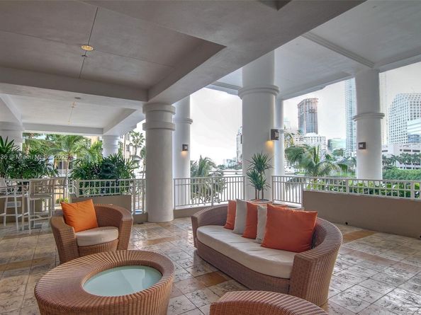 801 Brickell Key Blvd 1005, Miami FL 33131