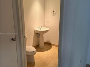 801 Brickell Key Blvd 1005, Miami FL 33131