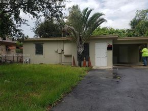 894 SW 9th Ct, Pompano Beach FL 33060