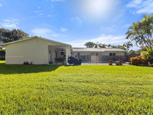 11220 SW 99th Ct, Miami FL 33176